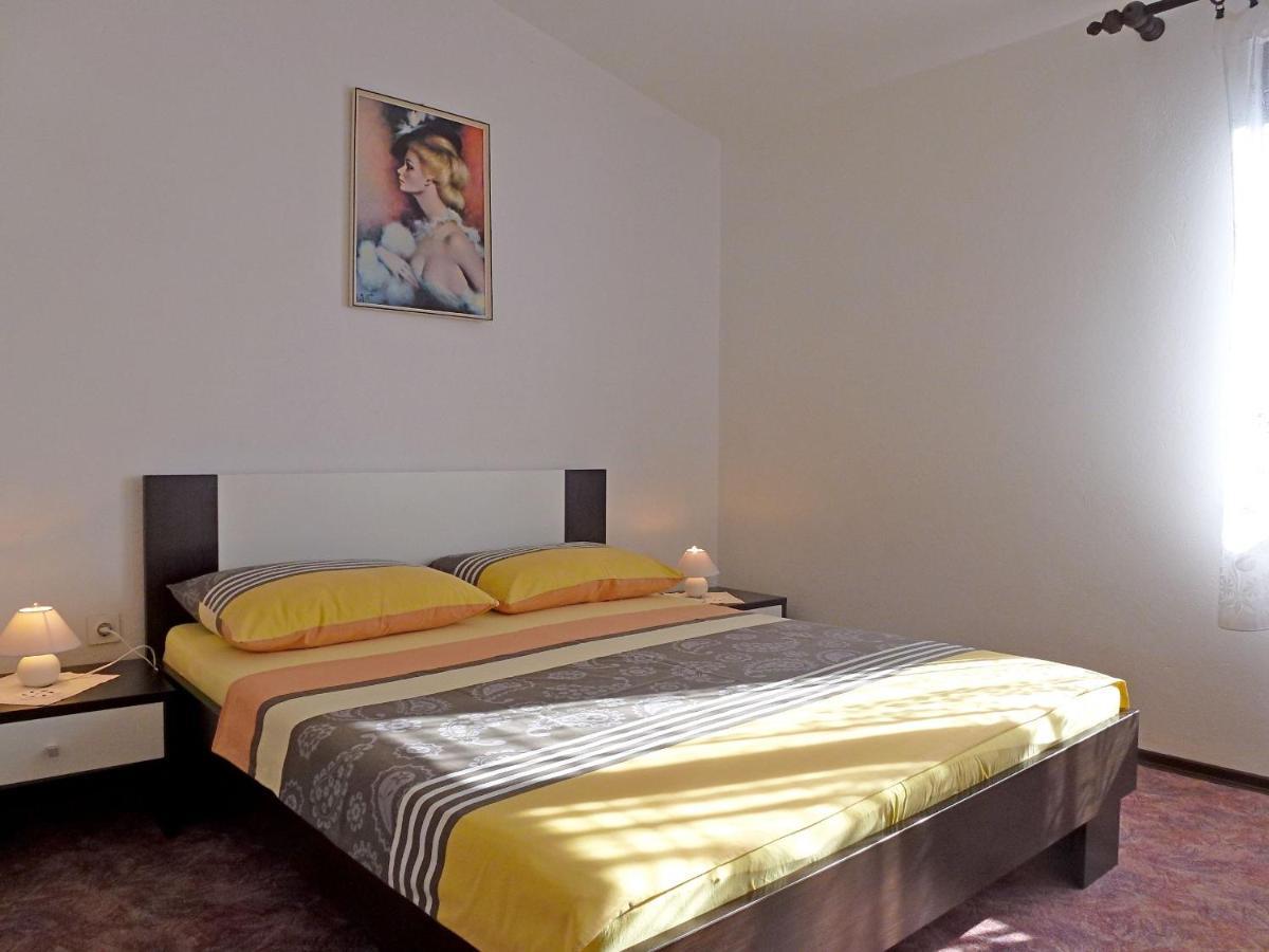 Apartment Milica Njivice Eksteriør billede