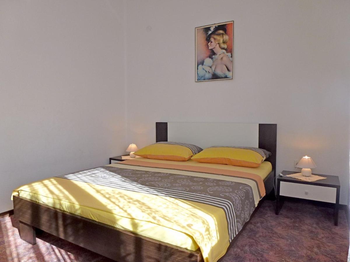 Apartment Milica Njivice Eksteriør billede
